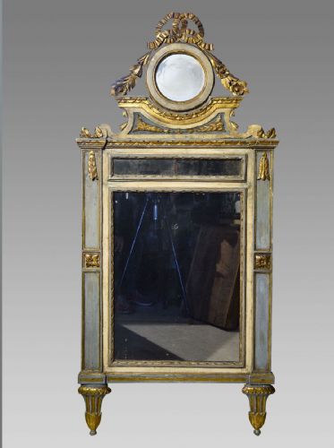 Spiegel aus lackiertem und vergoldetem Holz, Norditalien, spätes 18. Jahrhundert
    